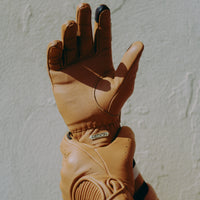 CRAFTED HANDS GLOVES SAND at HEDON