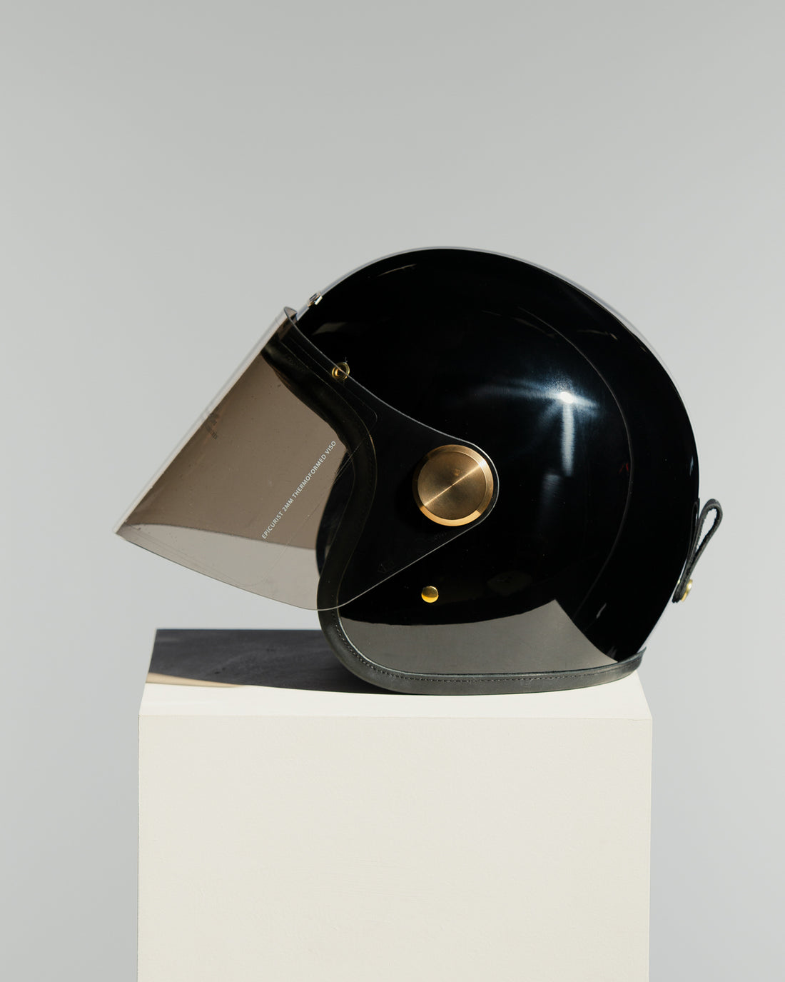 Epicurist Signature Black XXL DOT + Desert Smoke Visor - Sample Sale 1014