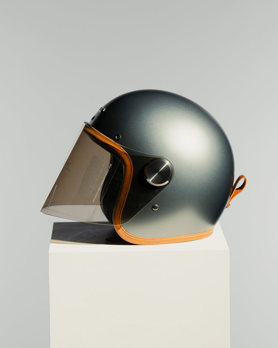 Epicurist Ash XL DOT + Desert Smoke Visor - Sample Sale 1016