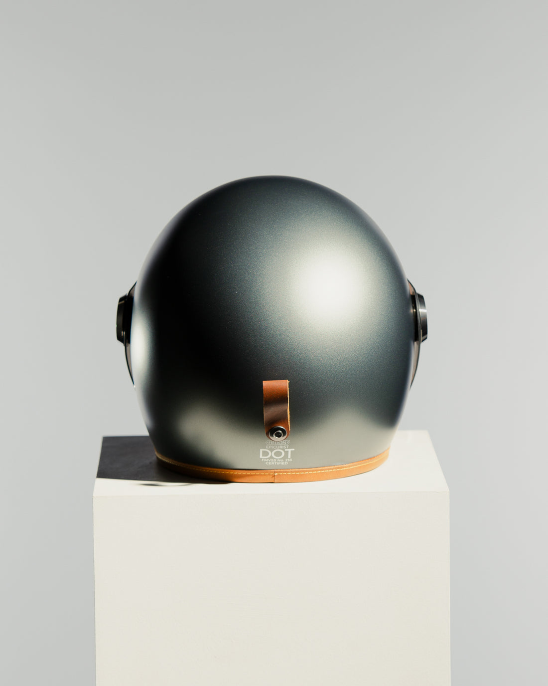 Epicurist Ash XL DOT + Desert Smoke Visor - Sample Sale 1016