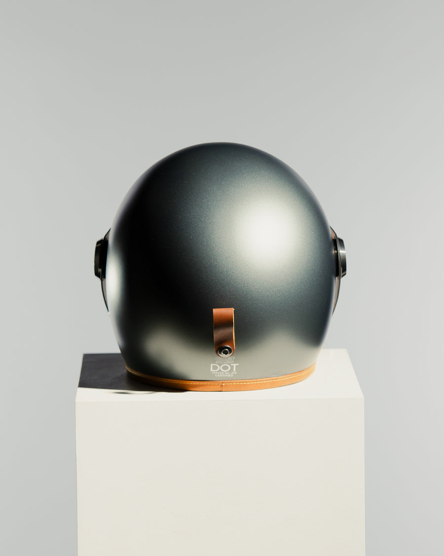 Epicurist Ash XL DOT + Desert Smoke Visor - Sample Sale 1016