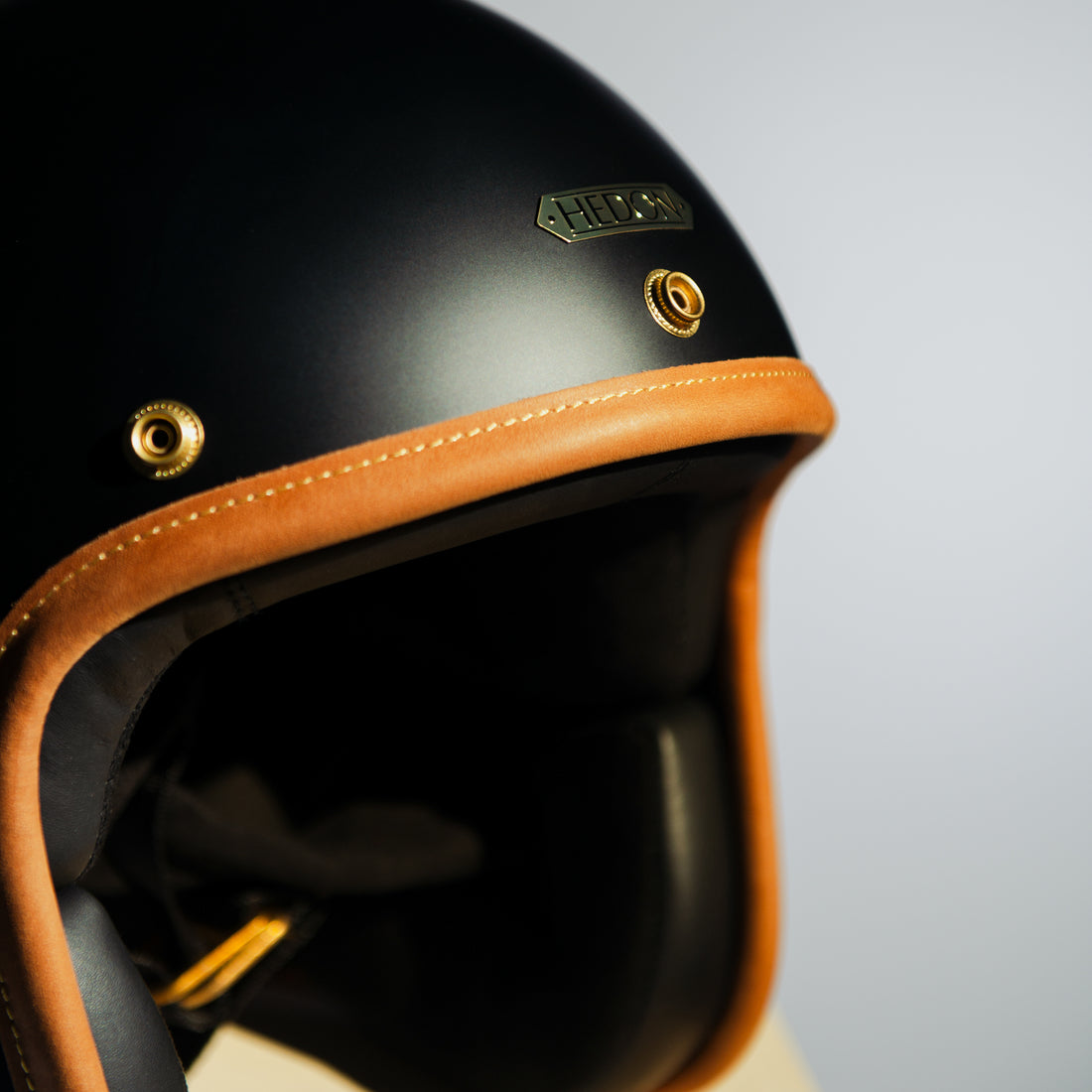 Hédoniste Stable Black