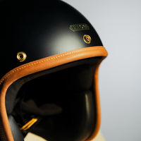 Hédoniste Stable Black