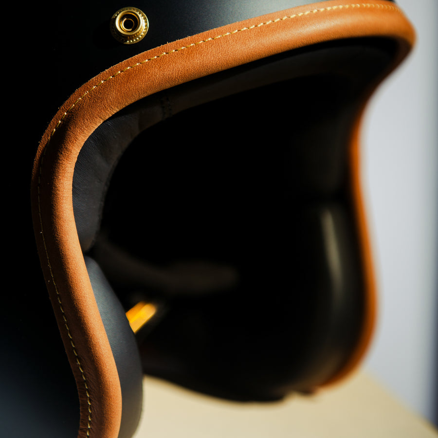 Hédoniste Stable Black