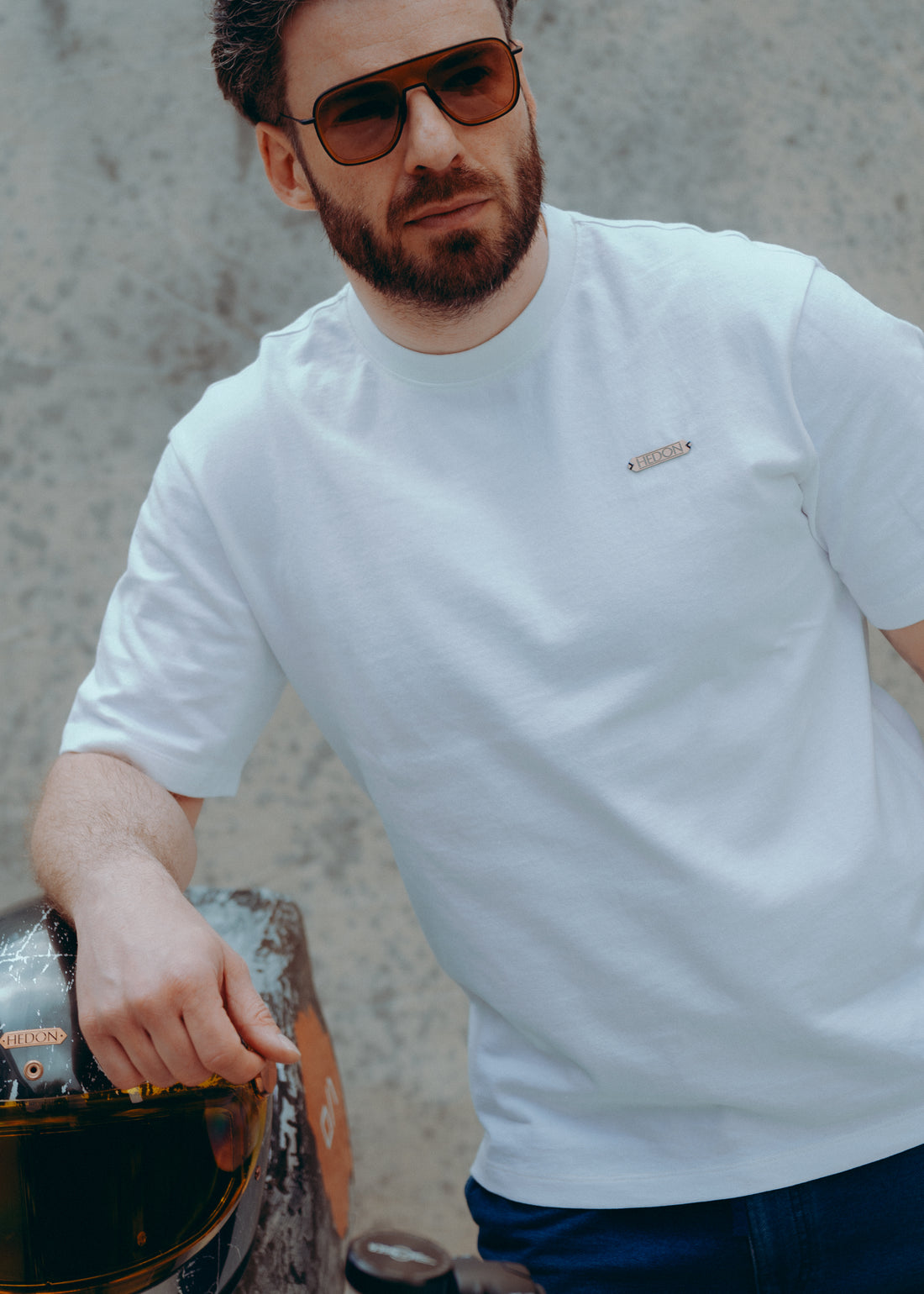 SIGNATURE WHITE T