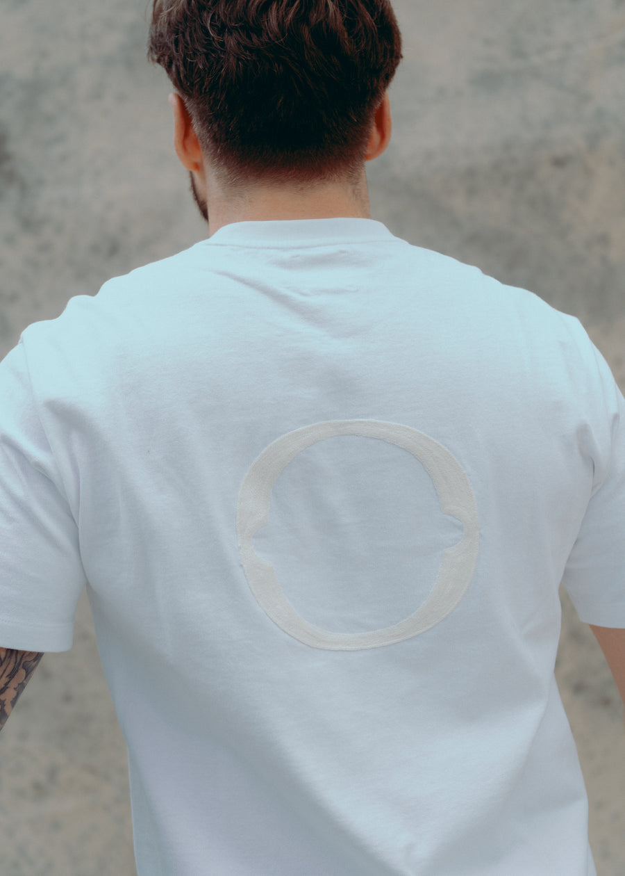 SIGNATURE WHITE T