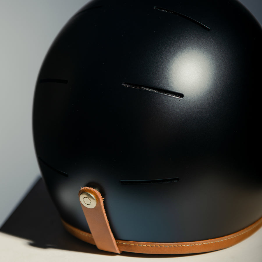 Edenist Stable Black