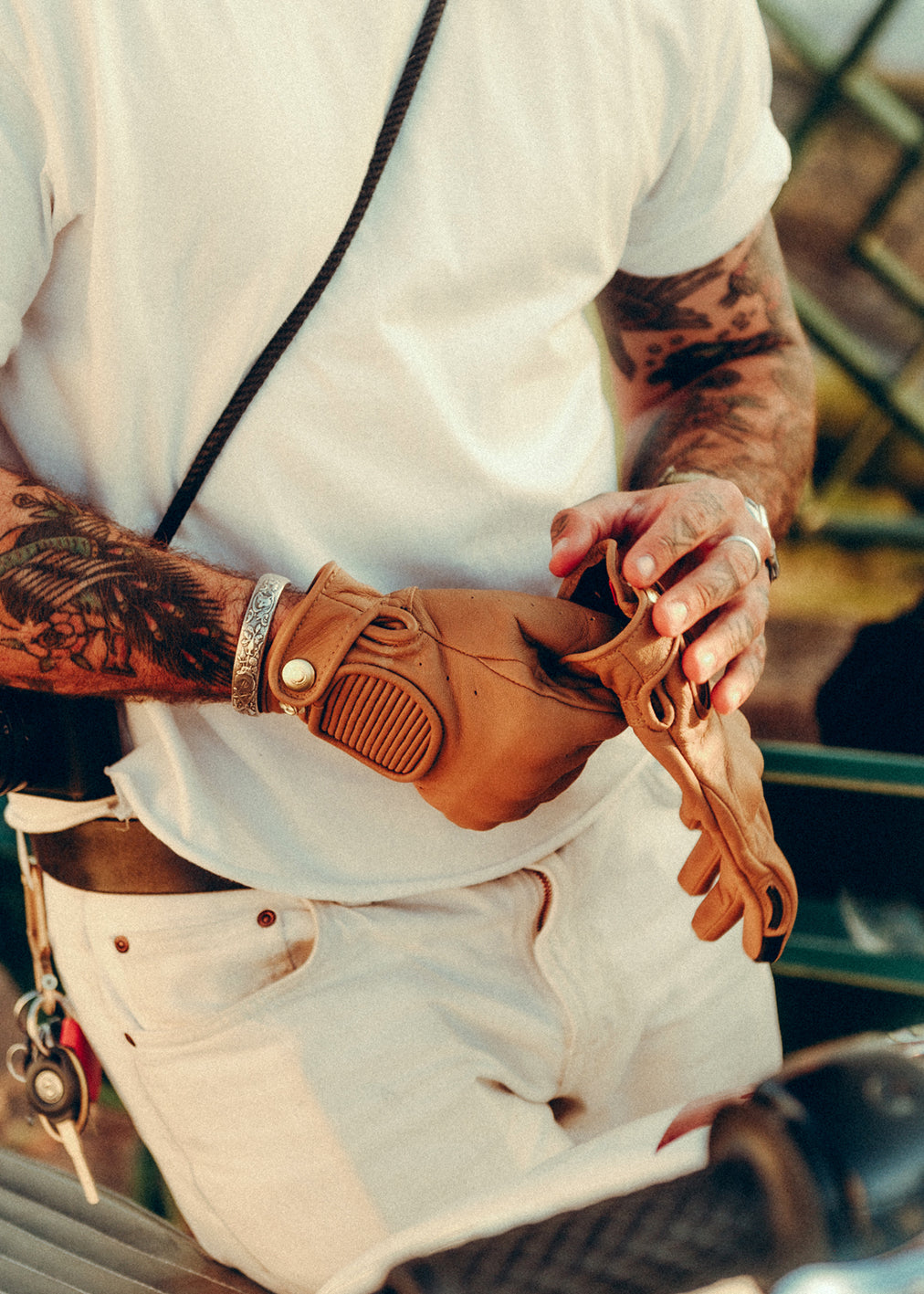 CRAFTED HANDS GLOVES SAND | Gloves