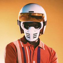 Edenist Stable Black Edenist Knight White at HEDON