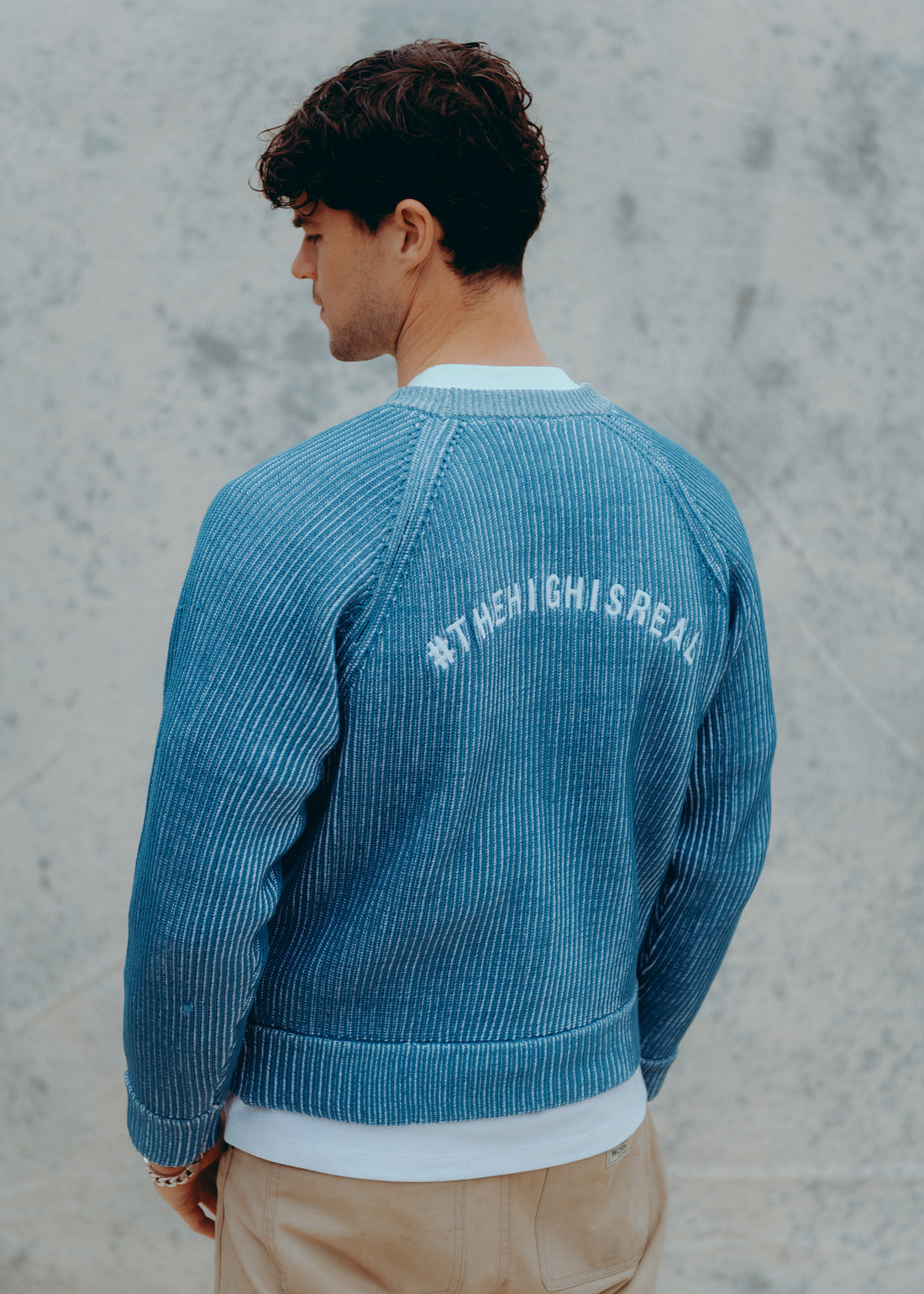 BLUE KNIT SWEATER