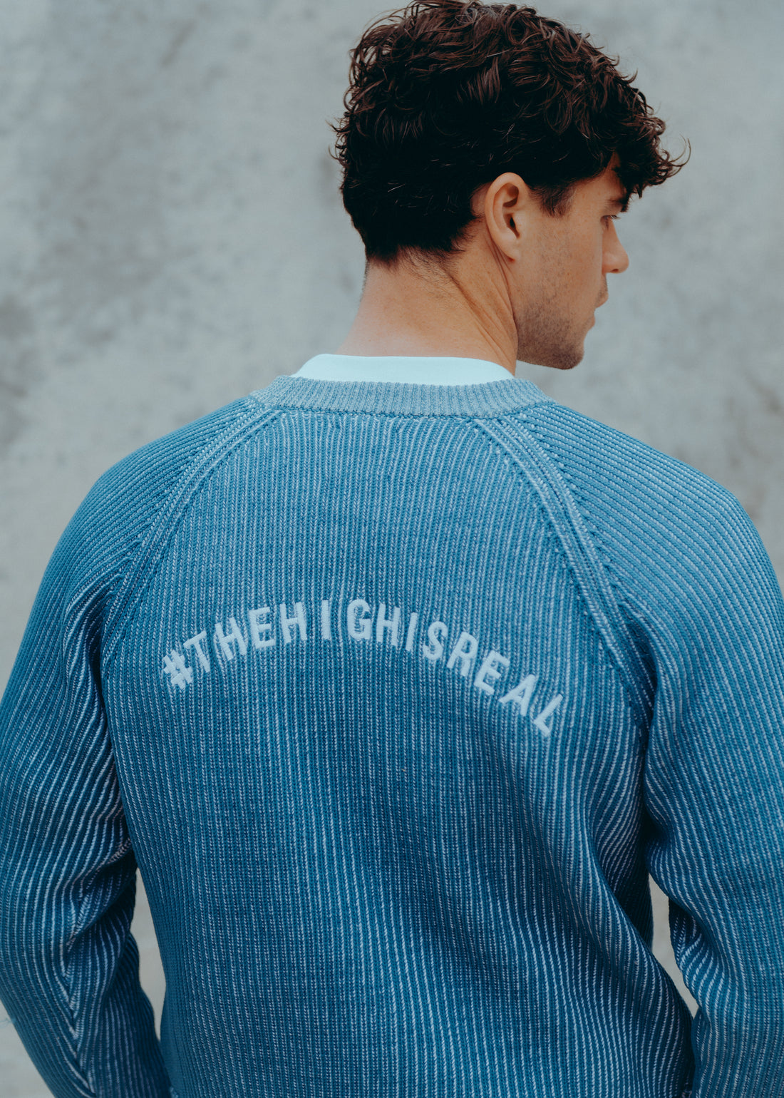 BLUE KNIT SWEATER