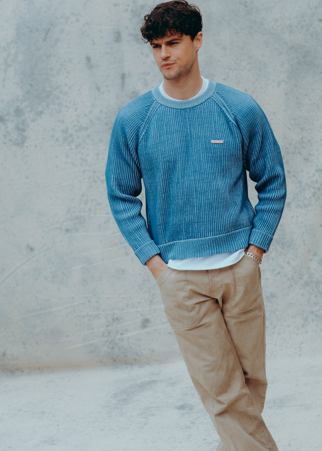 BLUE KNIT SWEATER