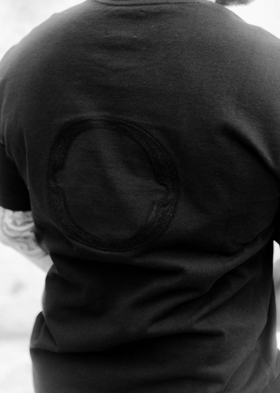 SIGNATURE BLACK T
