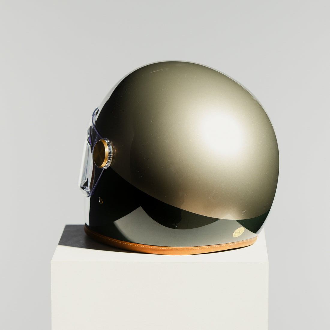 gentleman motorcycle helmet Heroine Racer Gentleman 2.0 Carbon Full Face Helmet