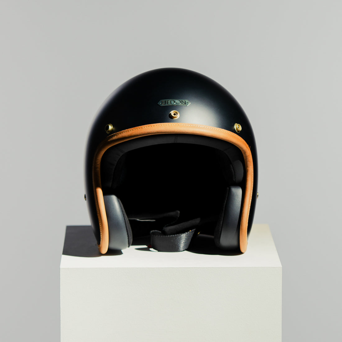 Hédoniste Stable Black