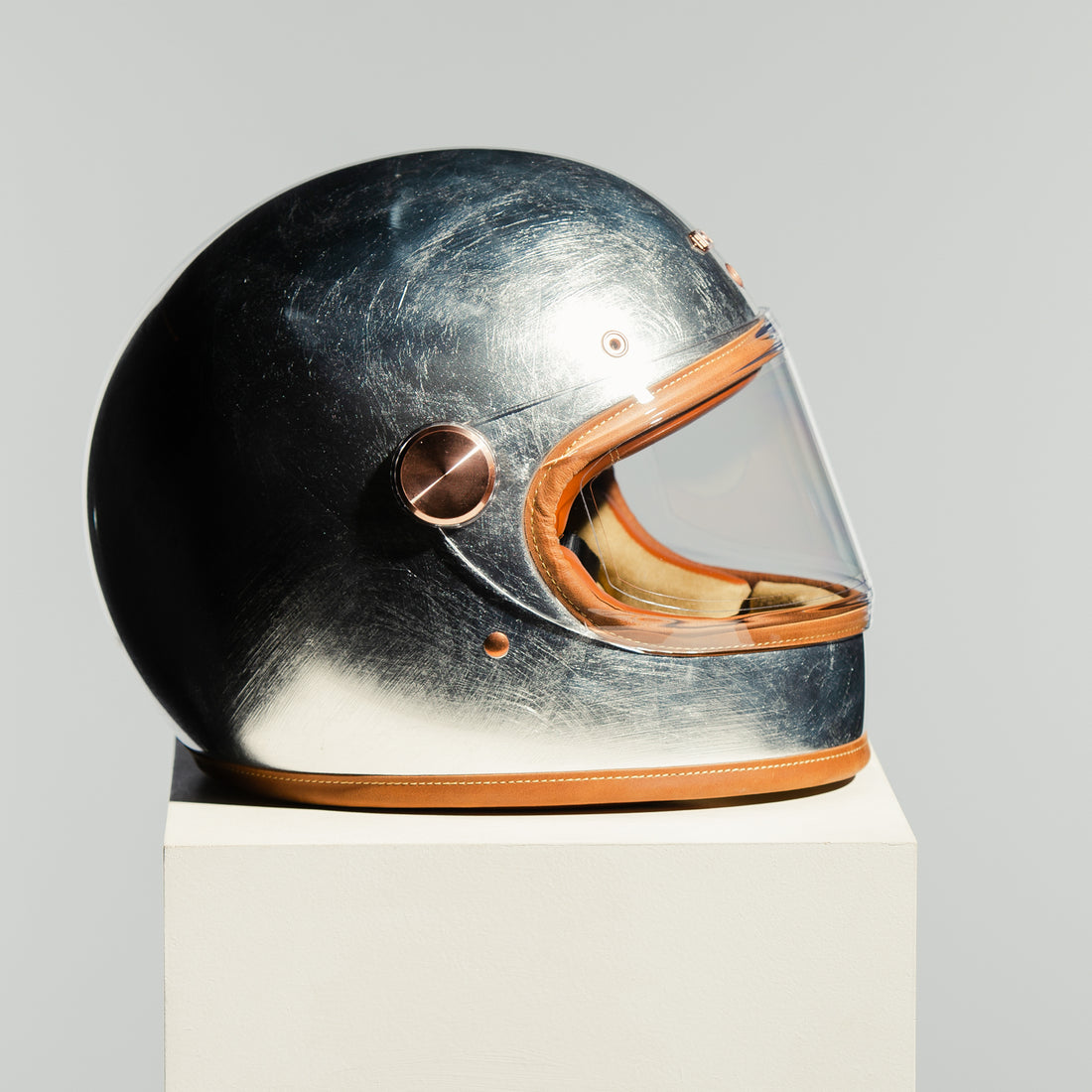copper and silver motorcycle helmet Daytona Viper Copperhead Full Face Helmet, M density EPS construction with impressive ventilation and a high Daytona Retro Blitz Full Face